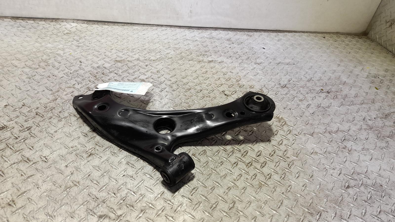 View Auto part Right Front Lower Control Arm Toyota Corolla 2021