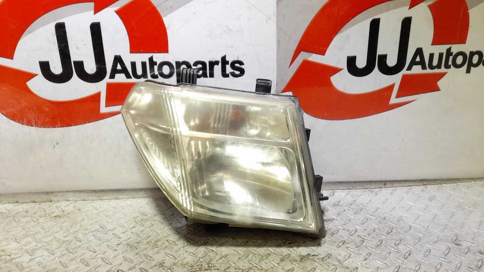 View Auto part Right Headlamp Nissan Navara 2010