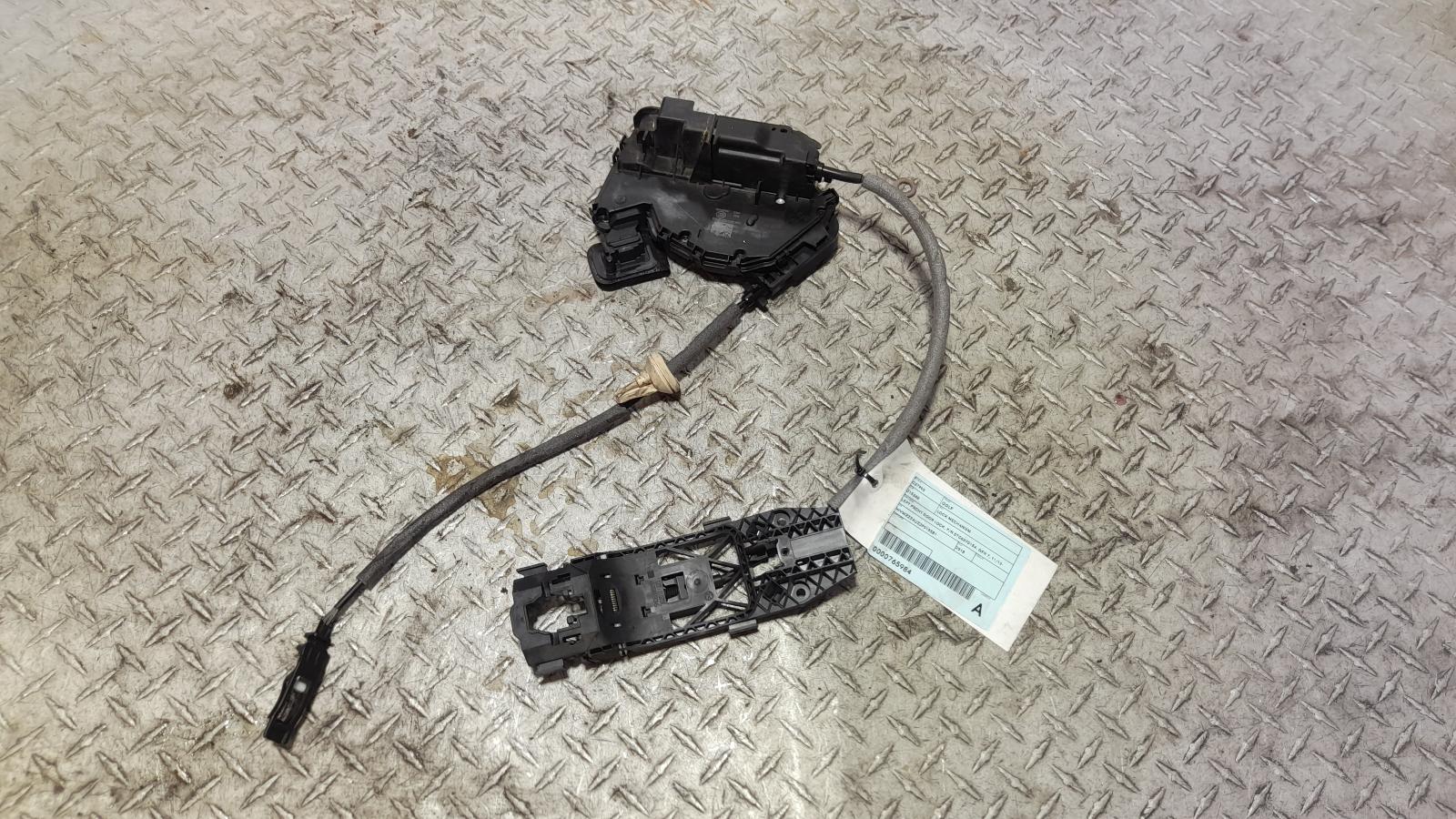 View Auto part Door/Boot/Gate Lock Volkswagen Golf 2018