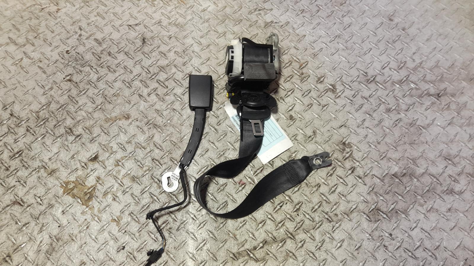 View Auto part Seatbelt/Stalk Volkswagen Golf 2018