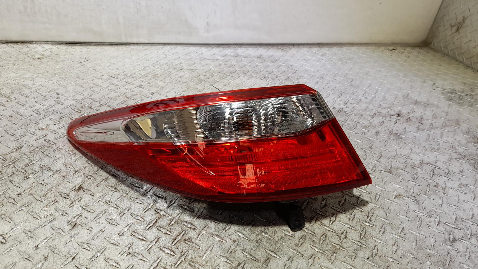 View Auto part Left Taillight Toyota Camry 2016