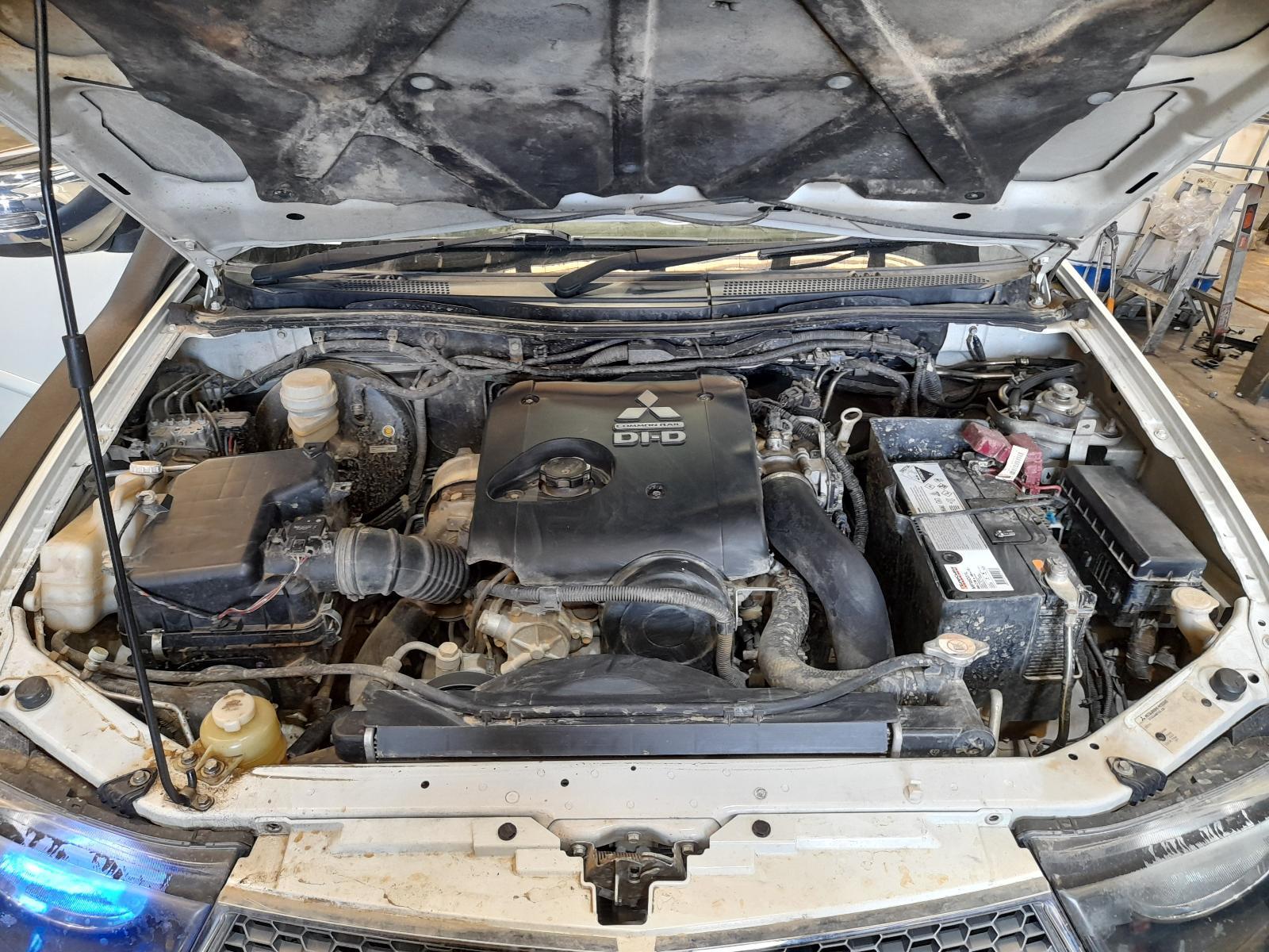 View Auto part Engine Mitsubishi Triton 2013