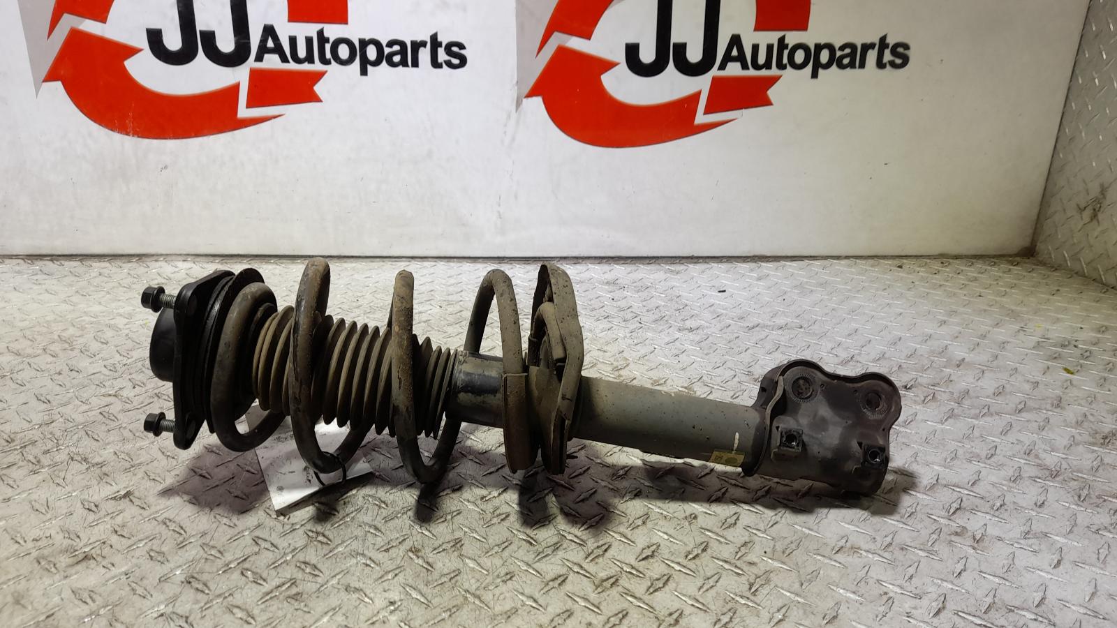 View Auto part Right Front Strut Hyundai I40 2013