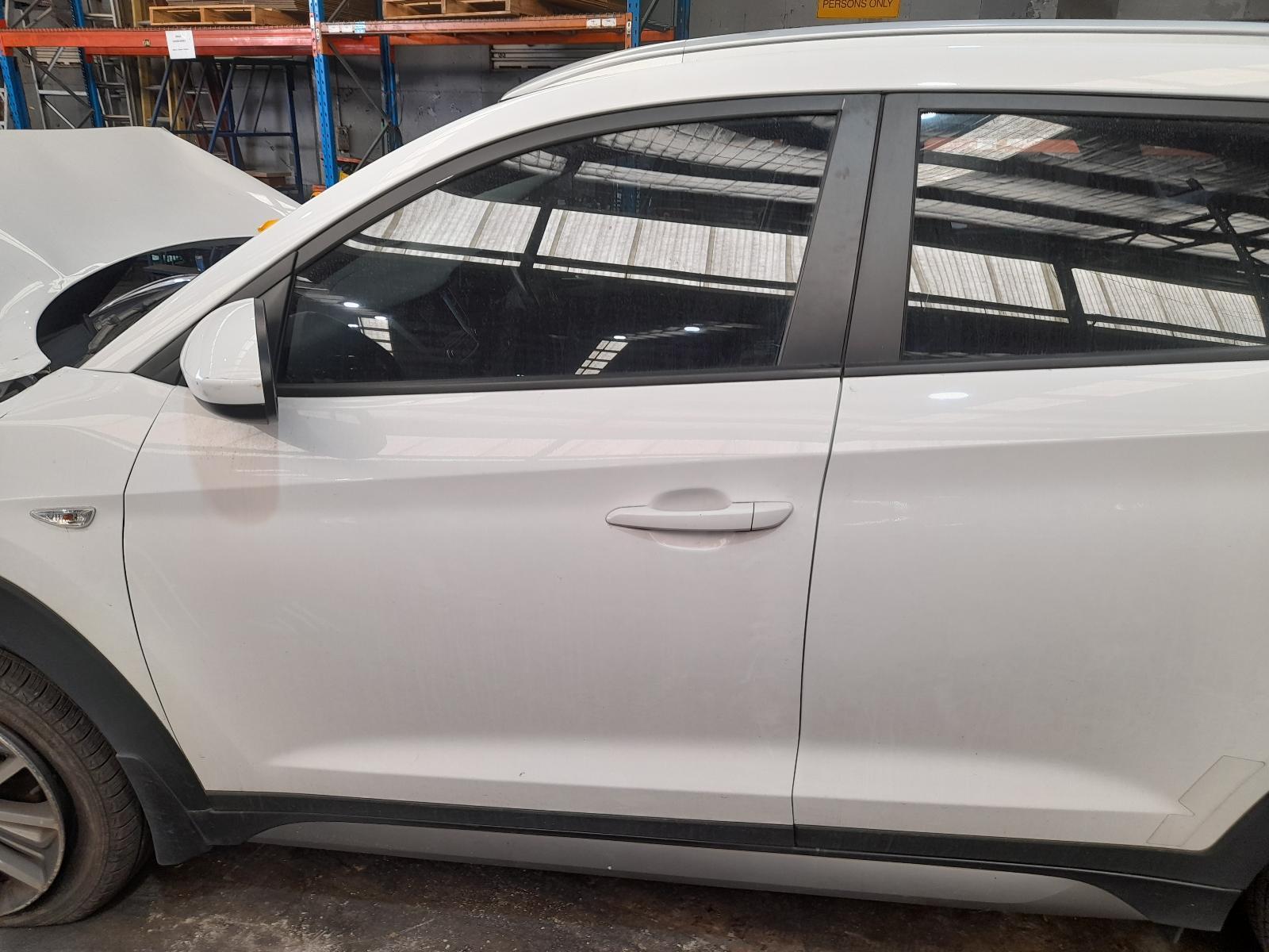 View Auto part Left Front Door Hyundai Tucson 2016
