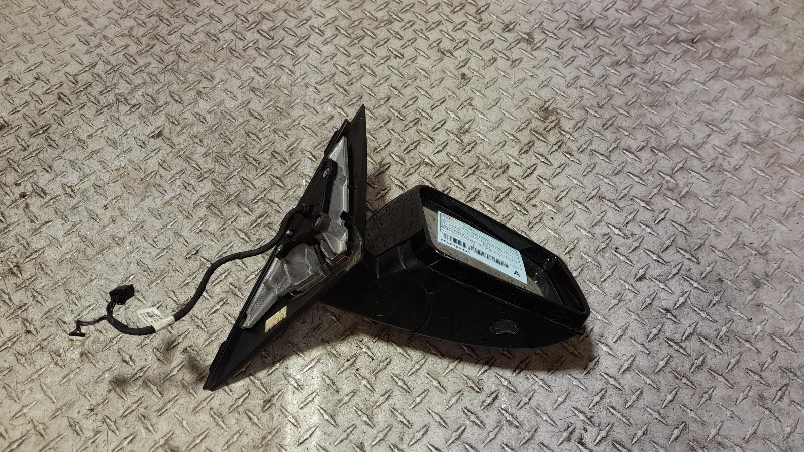 View Auto part Right Door Mirror Mercedes C Class 2012