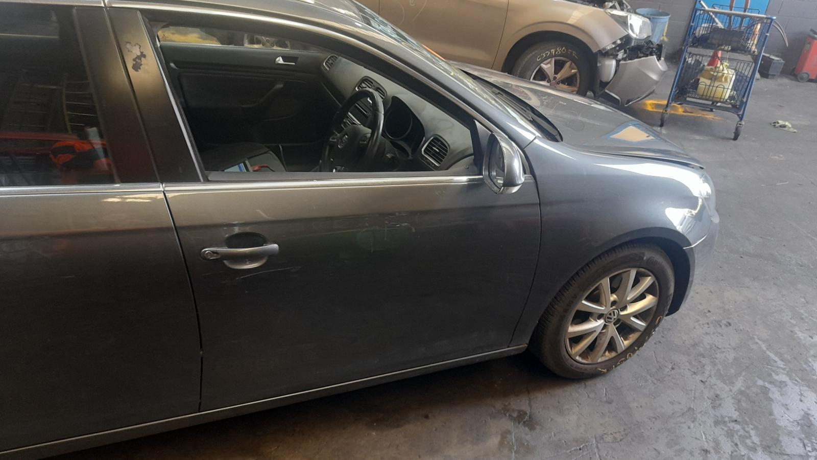 View Auto part Right Front Window Reg/Motor Volkswagen Golf 2011