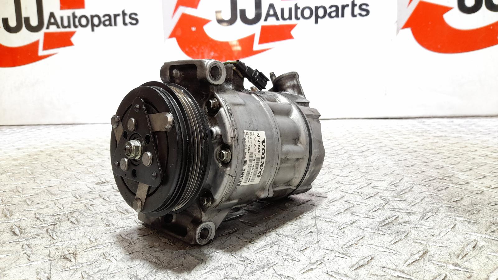 View Auto part A/C Compressor Volvo Xc60 2015