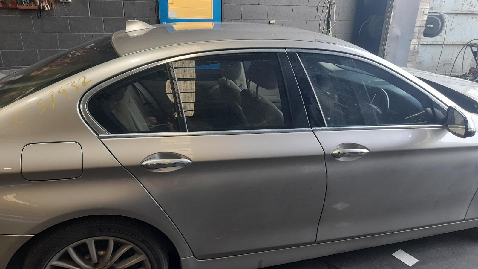 View Auto part Right Rear Wnd Reg/Motor Bmw 5 Series 2013