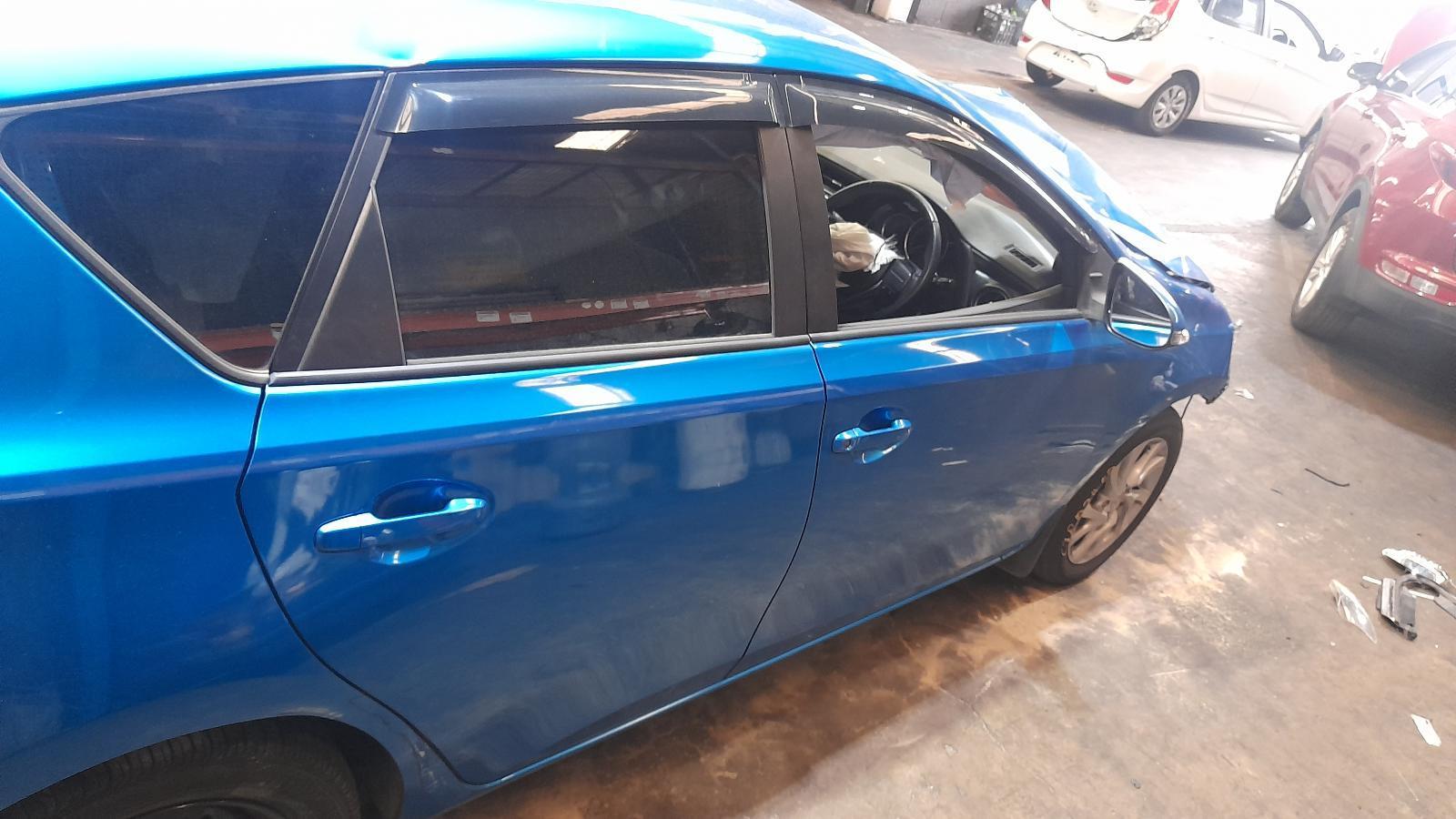 View Auto part Right Rear Door Sliding Toyota Corolla 2017