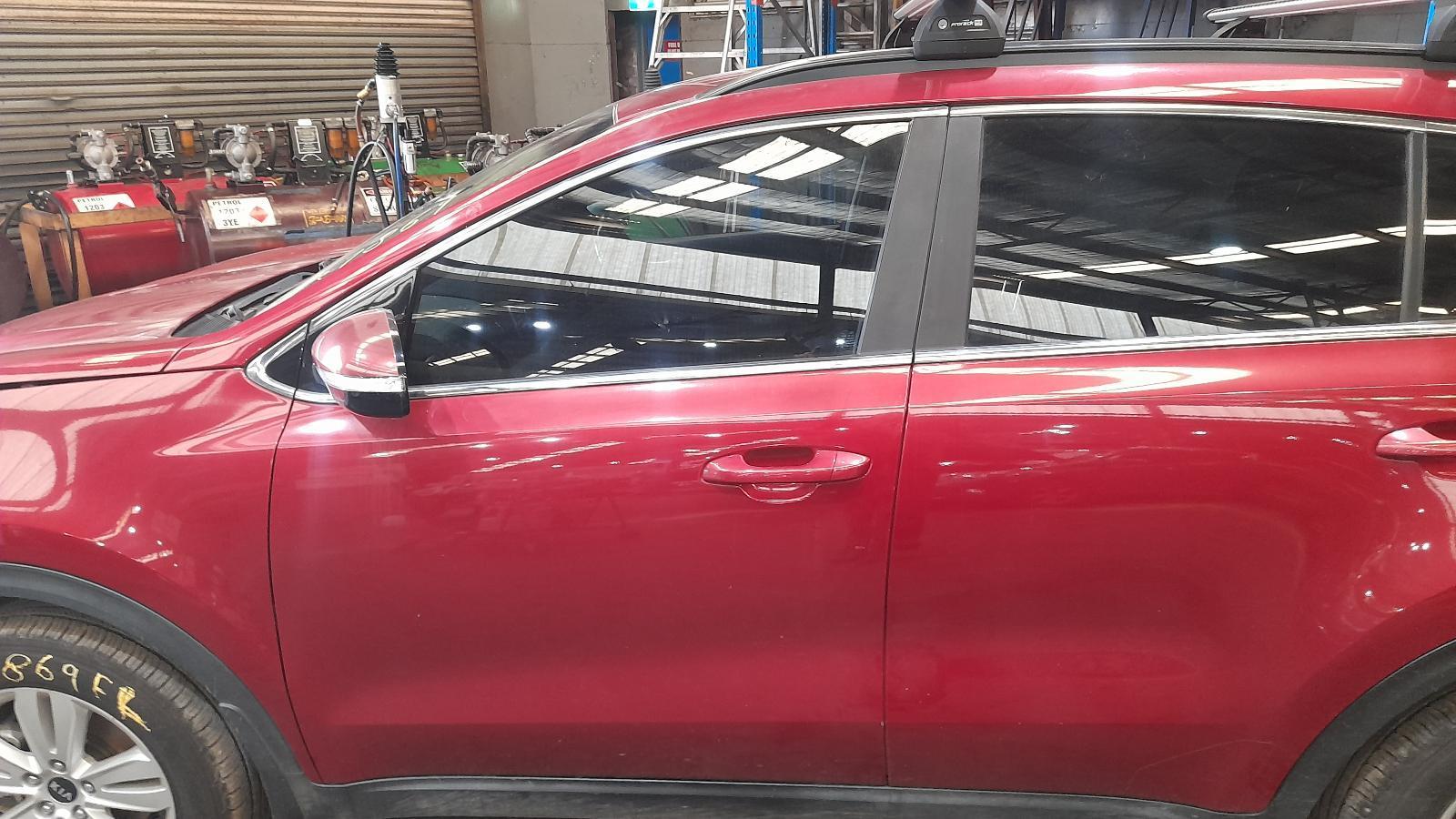 View Auto part Left Front Window Reg/Motor Kia Sportage 2017