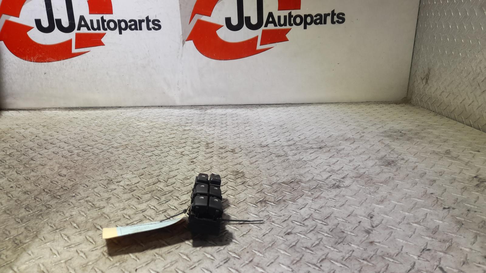 View Auto part Pwr Dr Wind Switch Hyundai Kona 2019