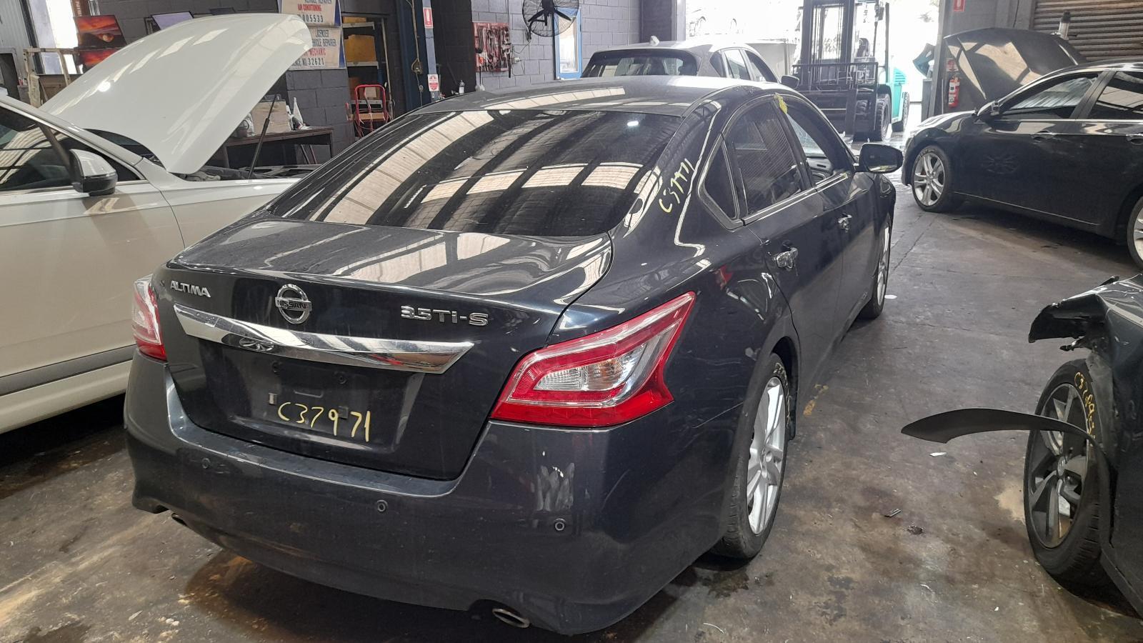View Auto part Trans/Gearbox Nissan Altima 2013