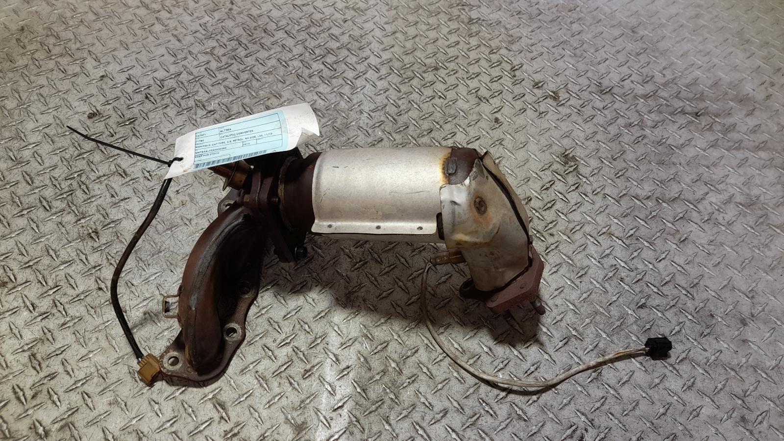 View Auto part Catalytic Converter Nissan Altima 2013