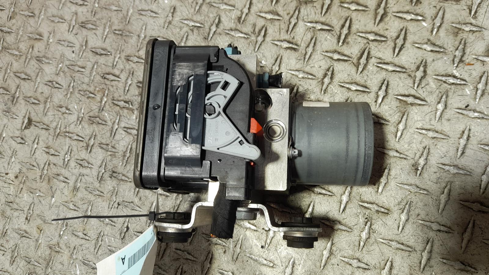 View Auto part Abs Pump/Modulator Audi Q7 2015