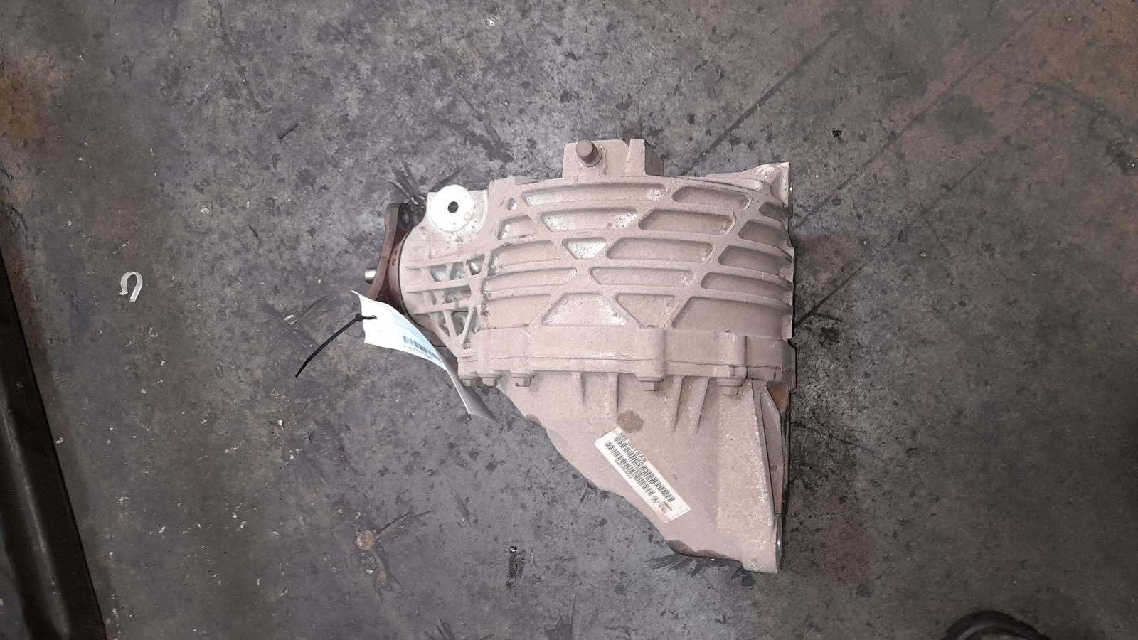 View Auto part Differential Centre Chrysler 300c 2012