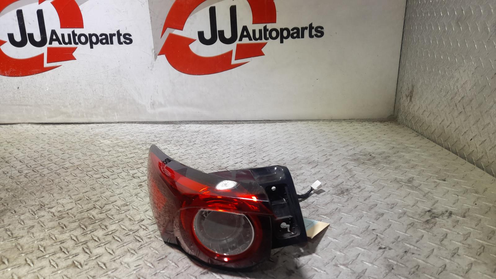 View Auto part Left Taillight Mazda Cx9 2018