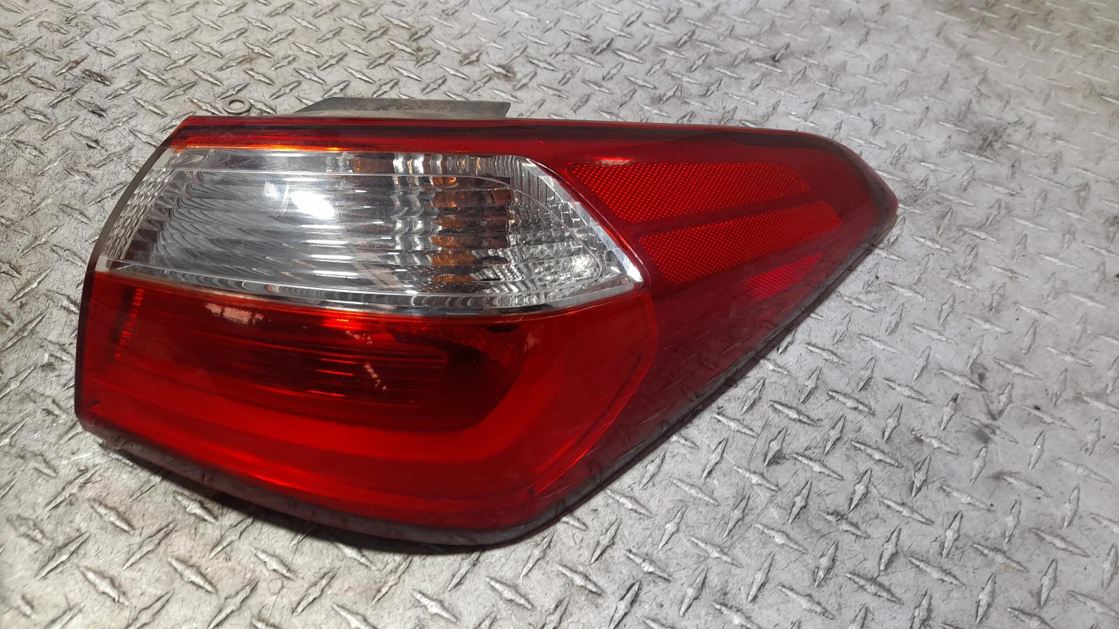 View Auto part Right Taillight Kia Cerato 2015
