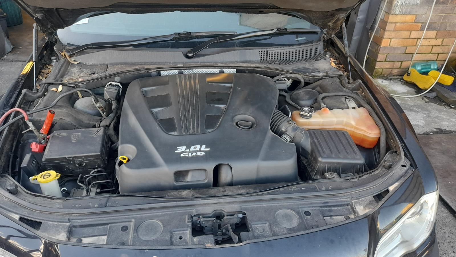 View Auto part Engine Chrysler 300c 2012