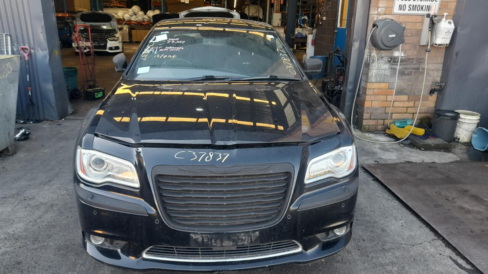 View Auto part Bonnet Chrysler 300c 2012