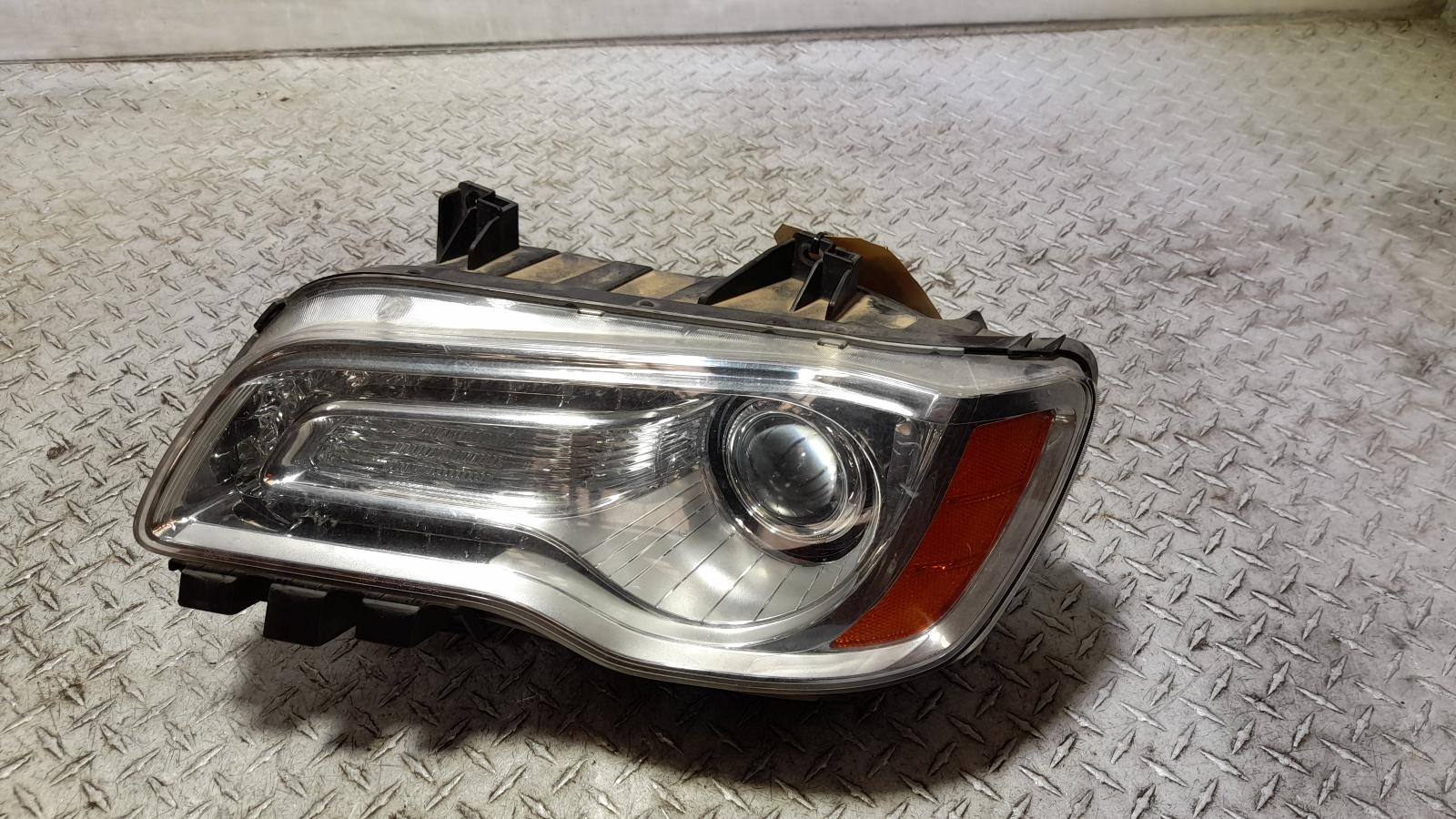 View Auto part Left Headlamp Chrysler 300c 2012