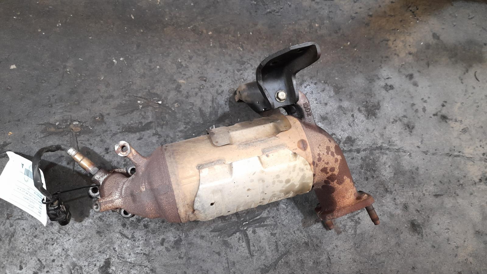 View Auto part Catalytic Converter Hyundai Santa Fe 2012