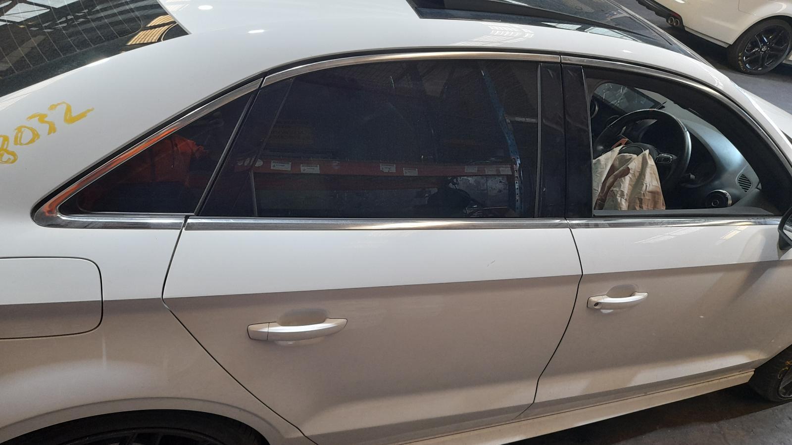 View Auto part Right Rear Door Sliding Audi A3 2015
