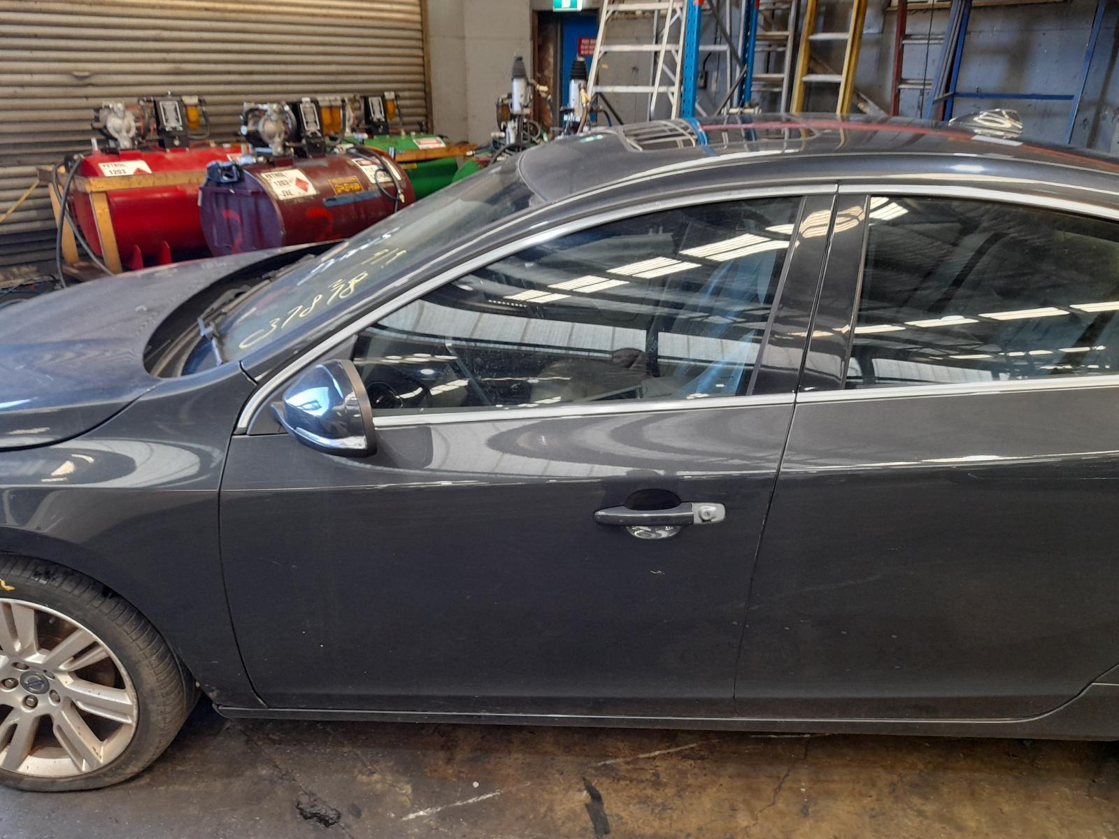 View Auto part Left Front Door Volvo S60/v60 2011