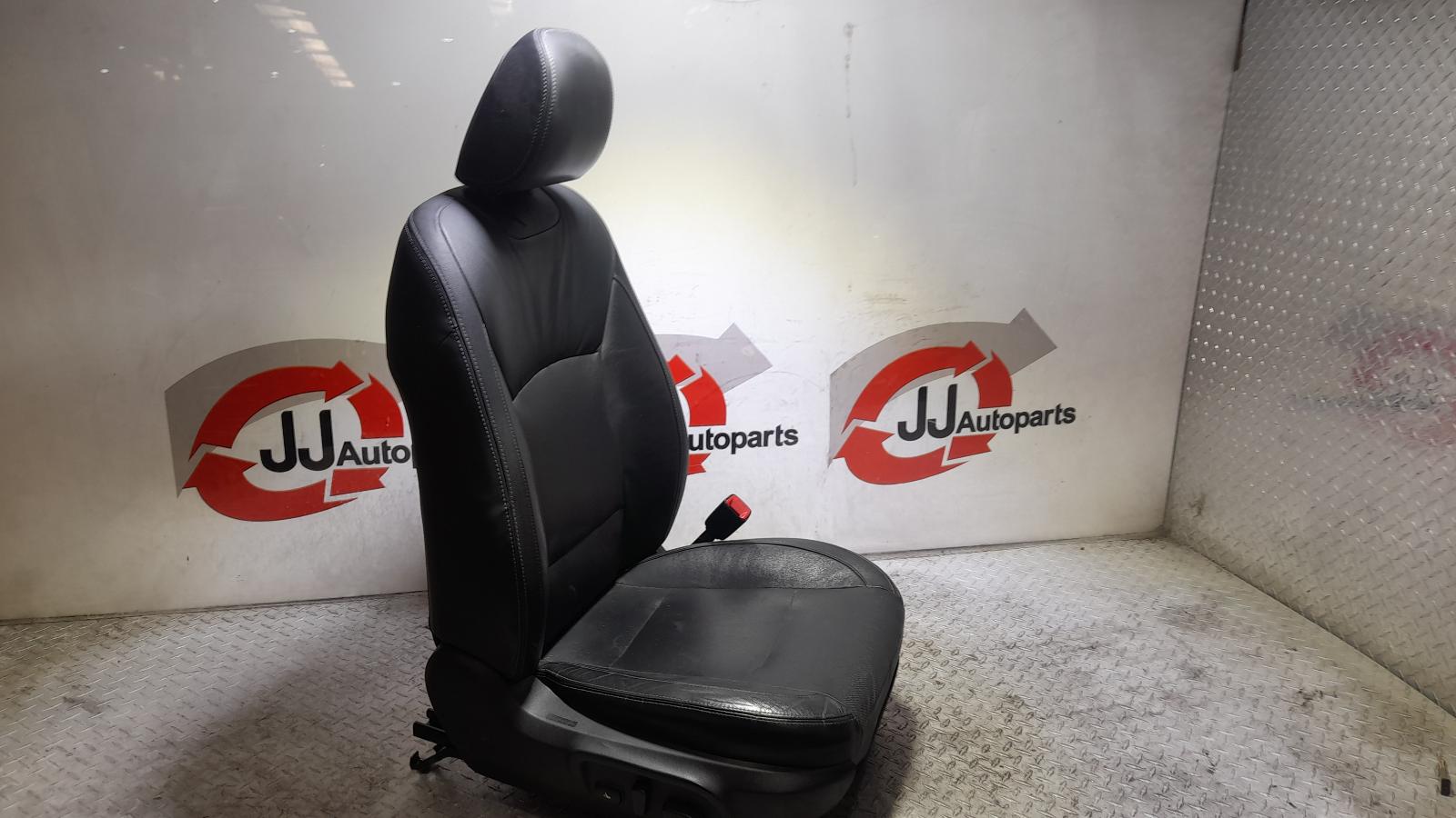 View Auto part Front Seat Subaru Outback 2018
