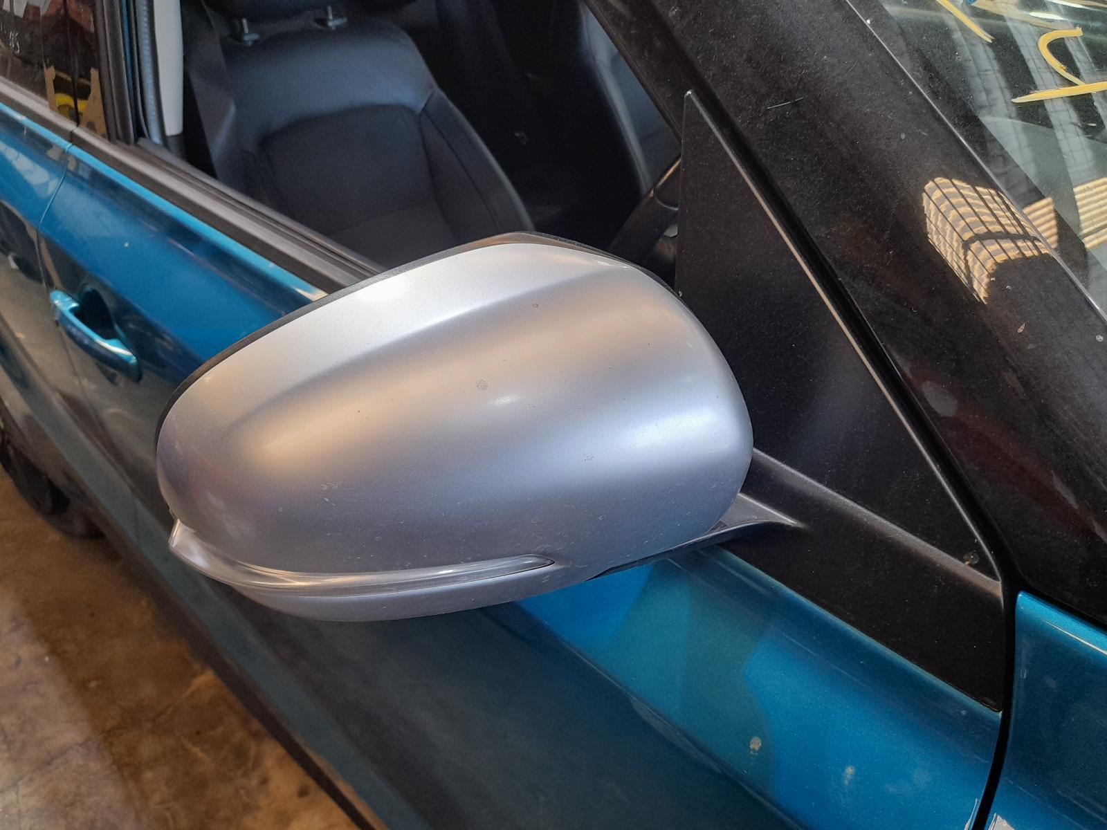 View Auto part Right Front Door Suzuki Vitara 2016