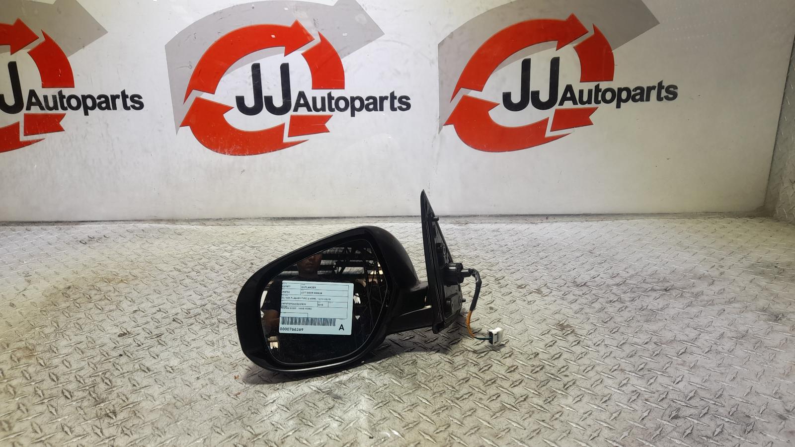 View Auto part Left Door Mirror Mitsubishi Outlander 2015