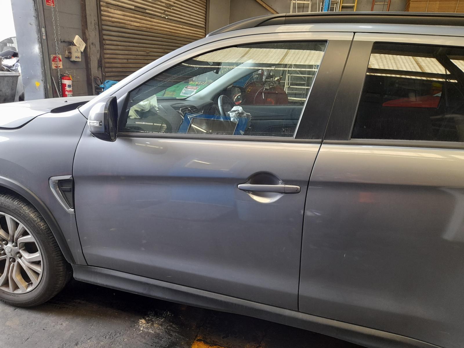 View Auto part Left Front Door Mitsubishi Asx 2022