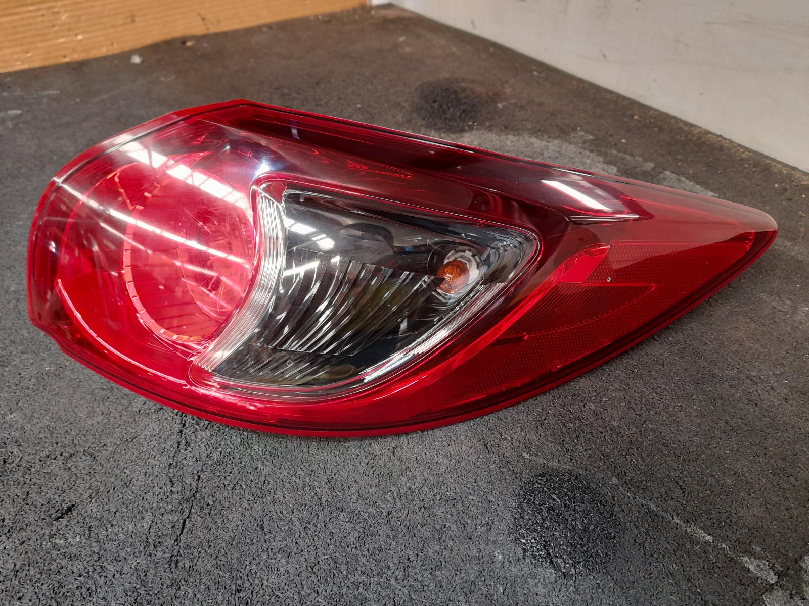 View Auto part Right Taillight Mazda Cx5 2012