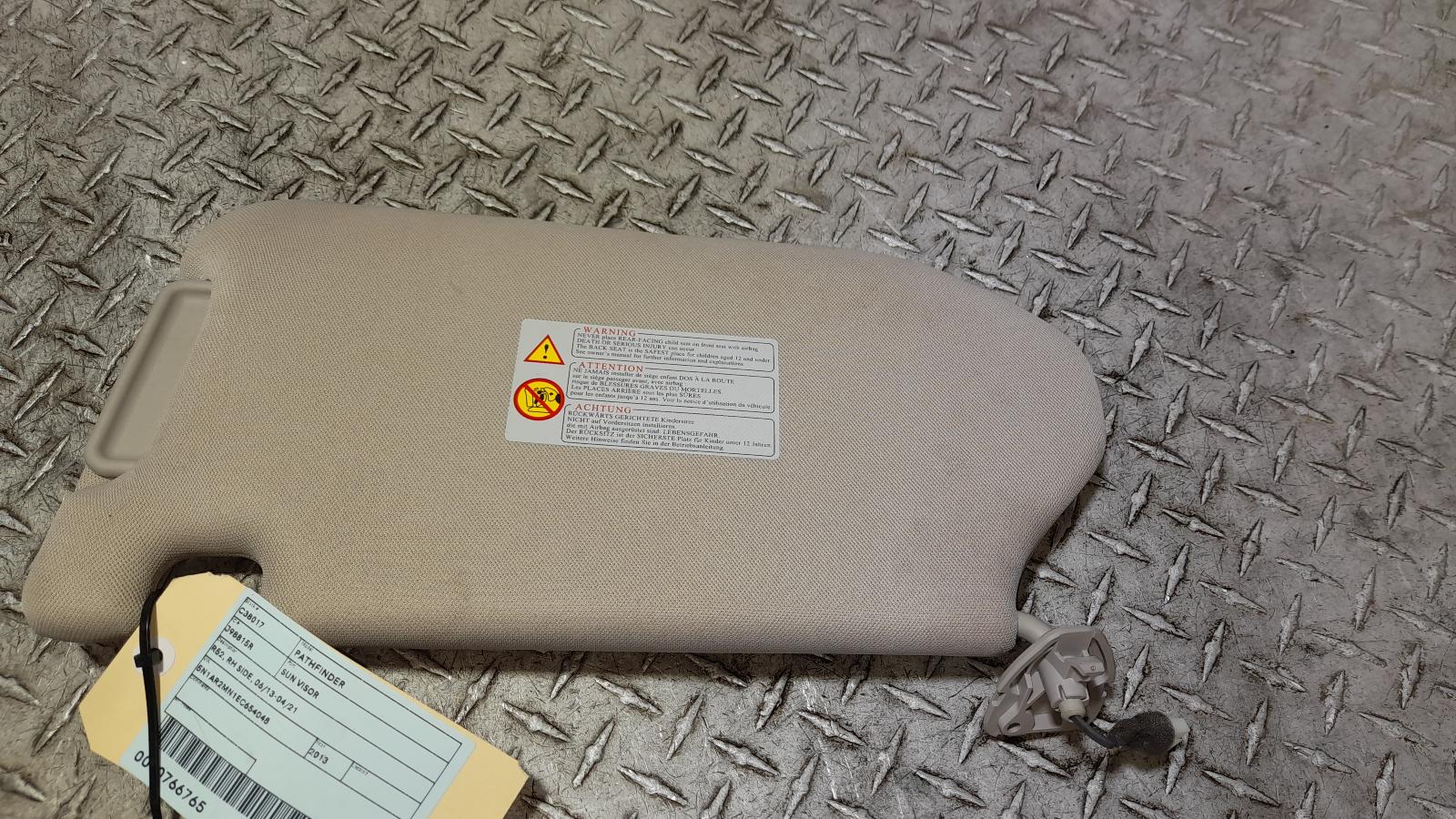 View Auto part Sunvisor Nissan Pathfinder 2013