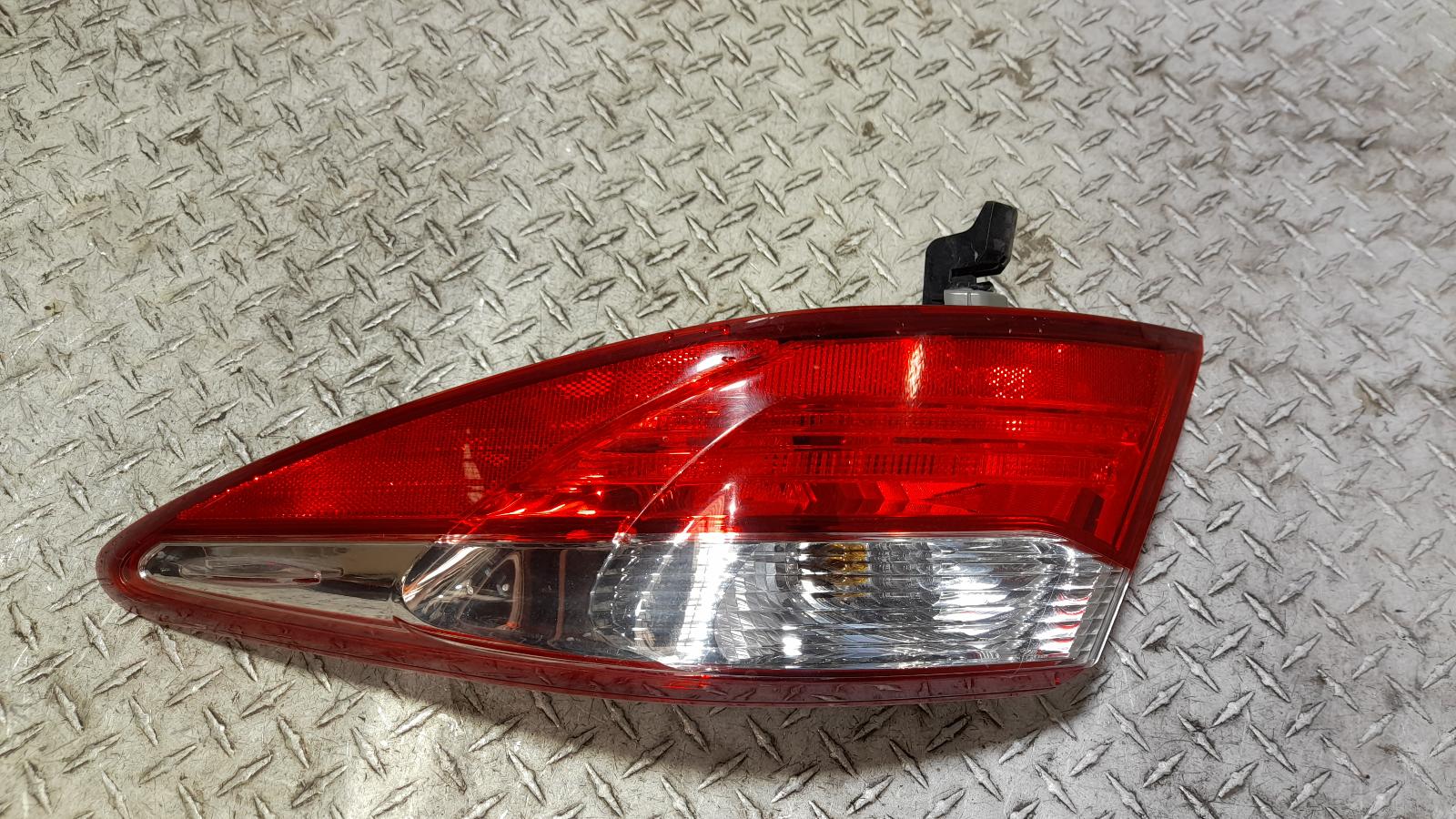 View Auto part Right Taillight Toyota Camry 2016