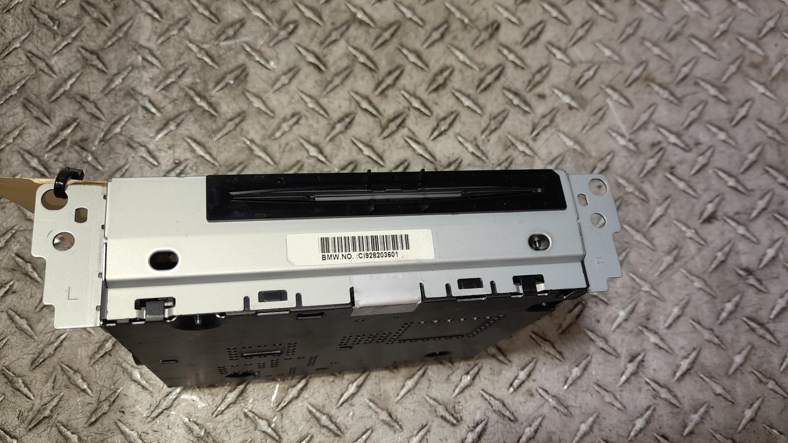 View Auto part Radio/Cd/Dvd/Sat/Tv Bmw 3 Series 2012