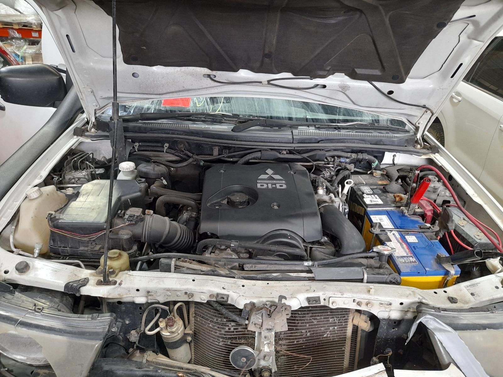 View Auto part Engine Mitsubishi Triton 2014