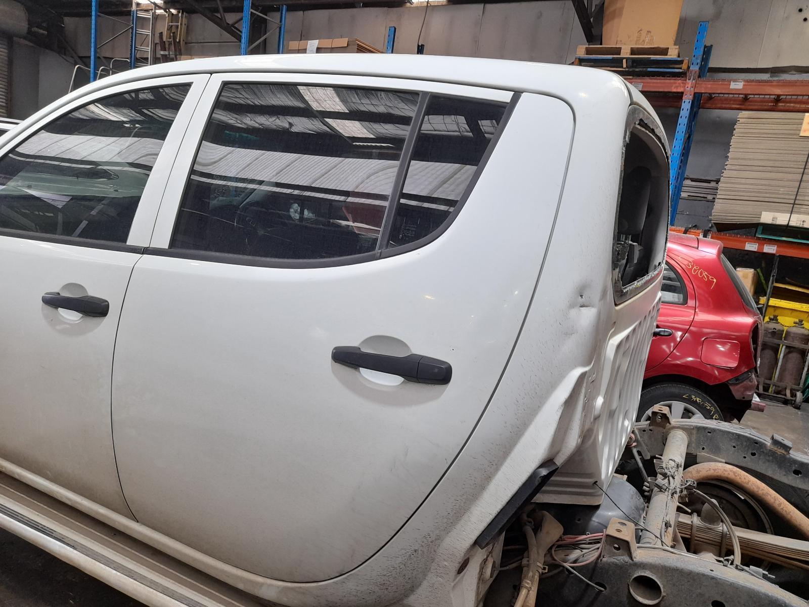 View Auto part Left Rear Door/Sliding Mitsubishi Triton 2014