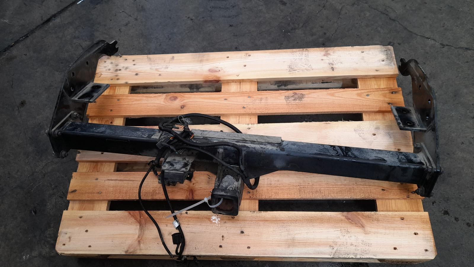 View Auto part Towbar Mazda Bt50 2013