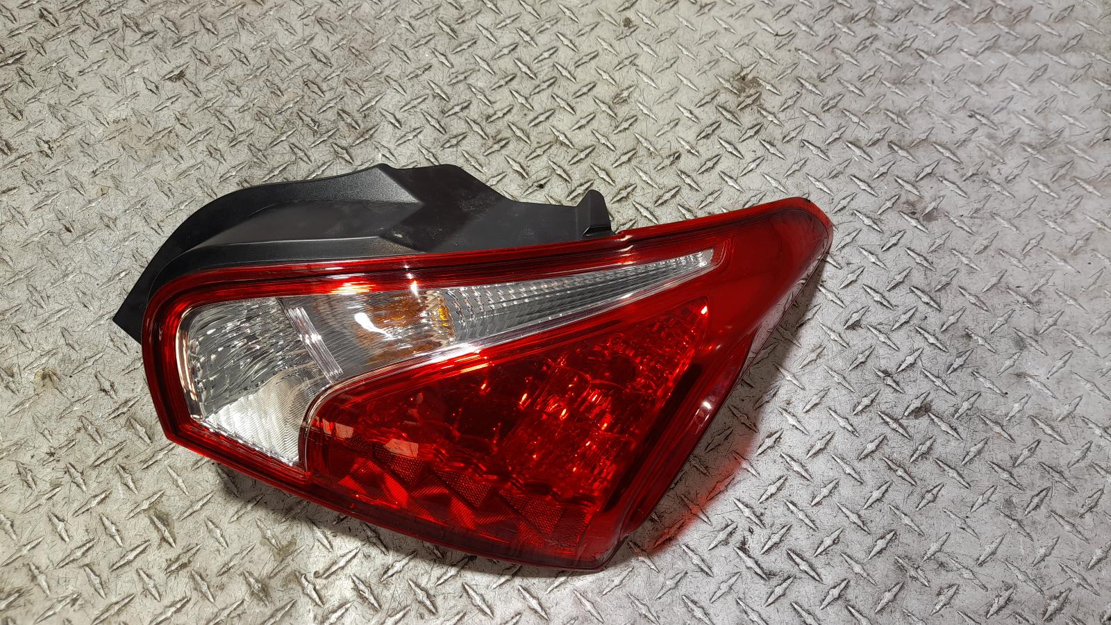 View Auto part Right Taillight Nissan Pulsar 2014