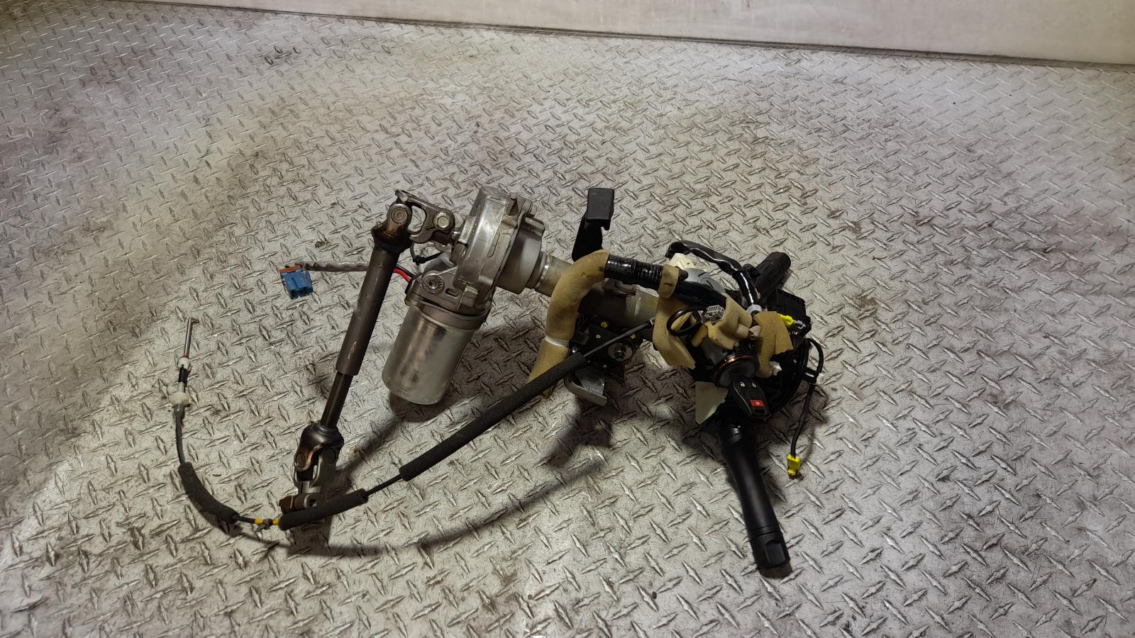 View Auto part Column Nissan Pulsar 2014