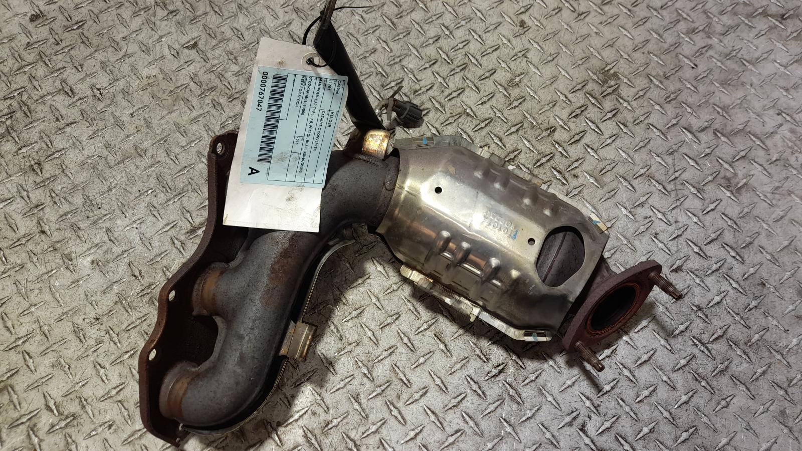 View Auto part Catalytic Converter Toyota Kluger 2015