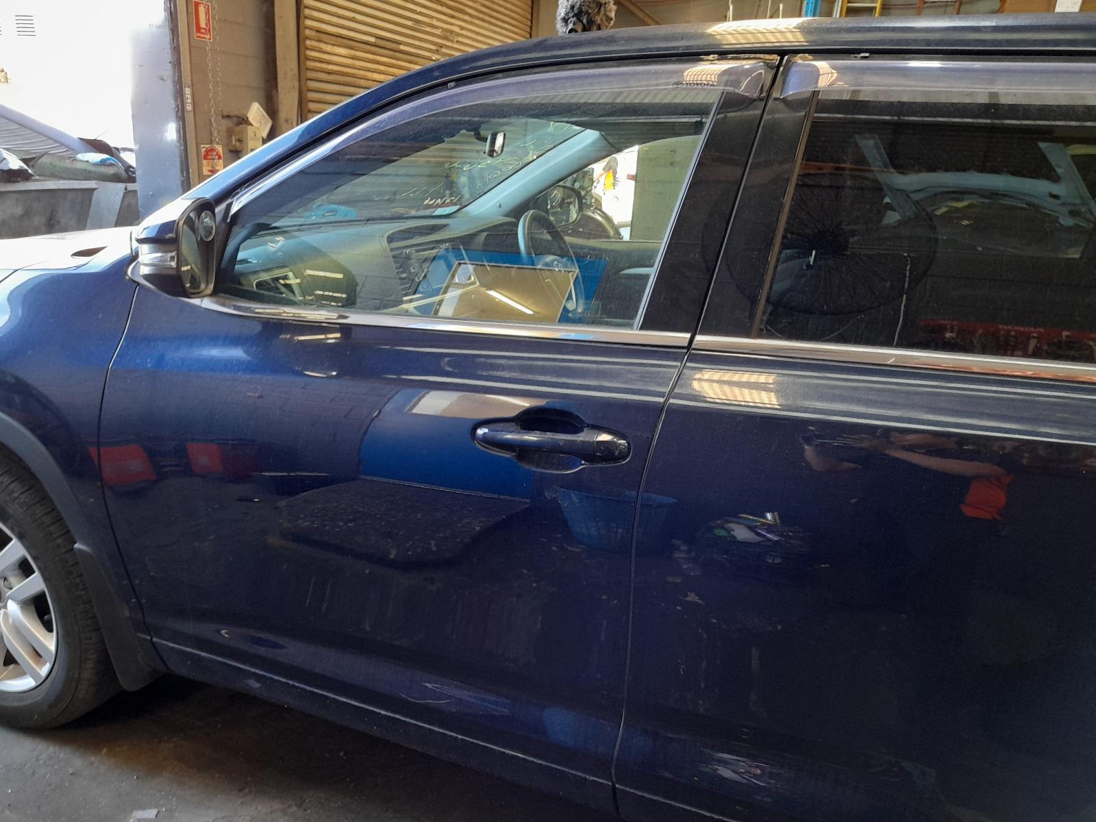 View Auto part Left Front Door Toyota Kluger 2015