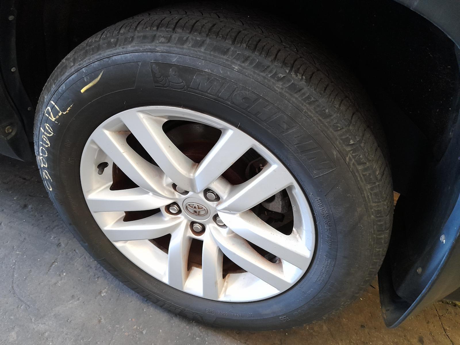 View Auto part Wheel Mag Toyota Kluger 2015