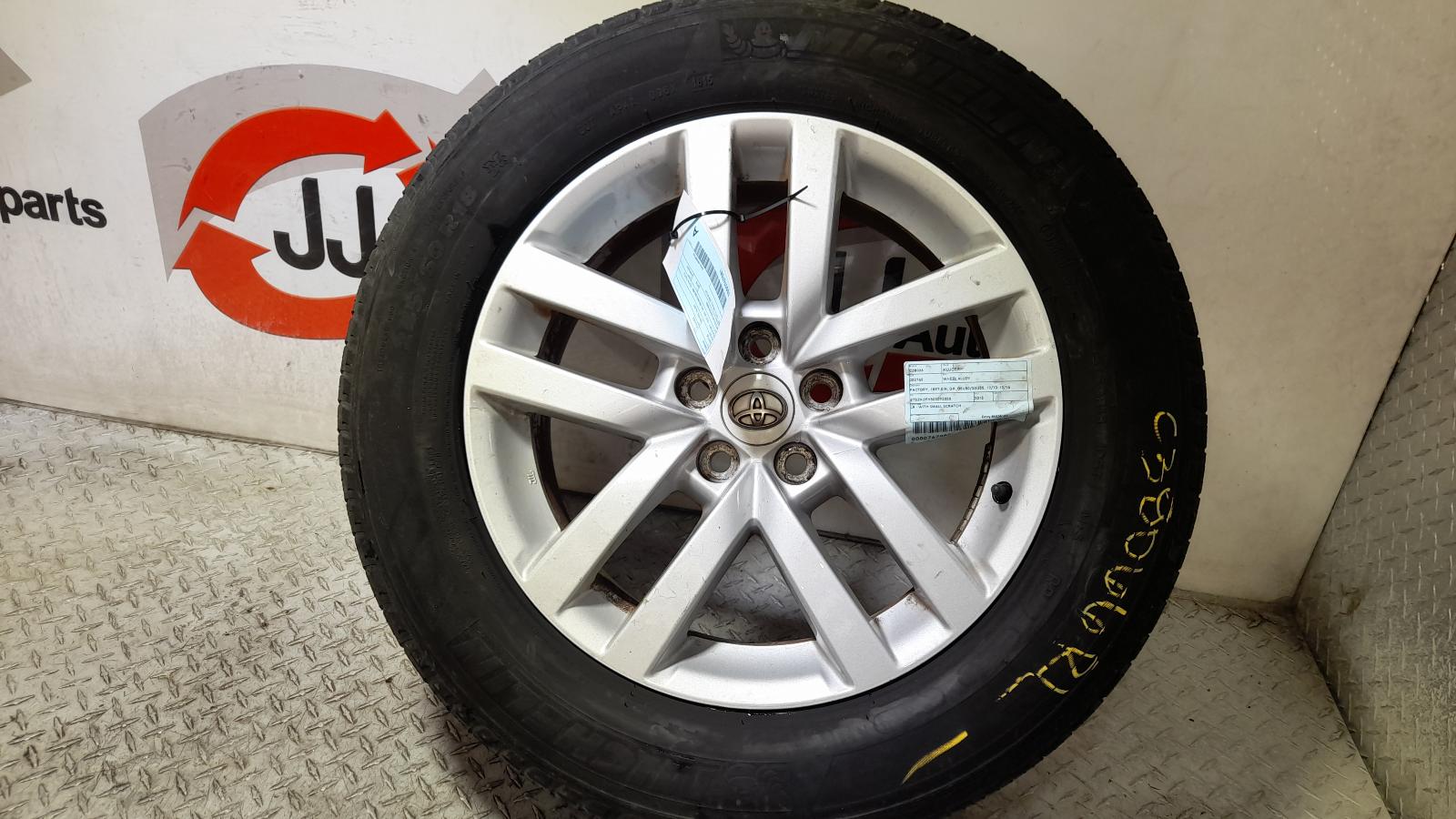 View Auto part Wheel Mag Toyota Kluger 2015