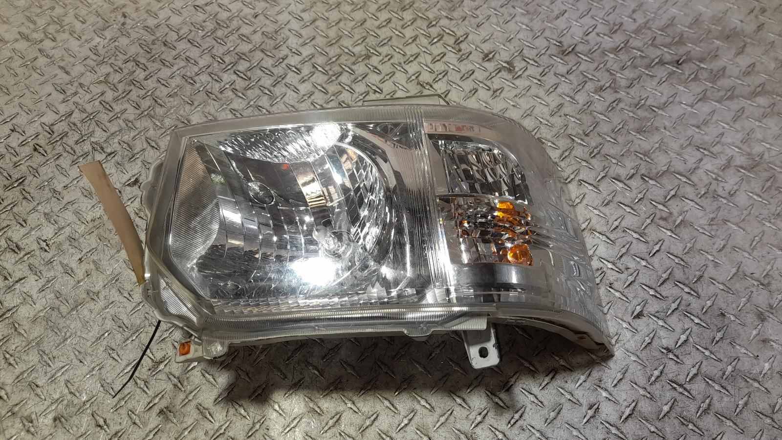 View Auto part Right Headlamp Toyota Hiace 2018
