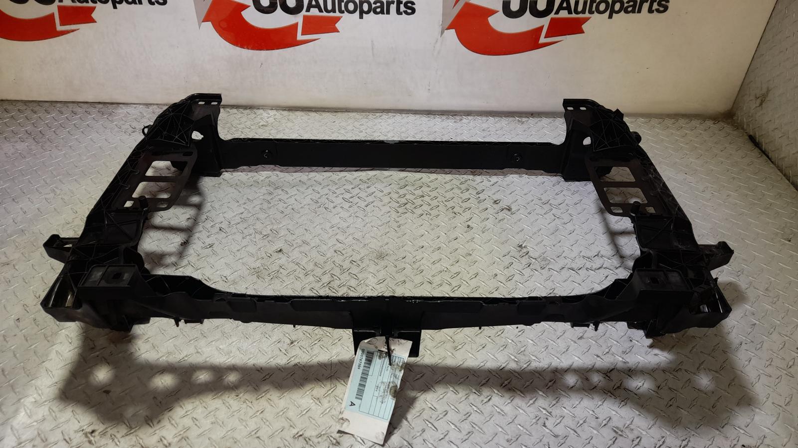View Auto part Radiator Support Audi Q7 2015