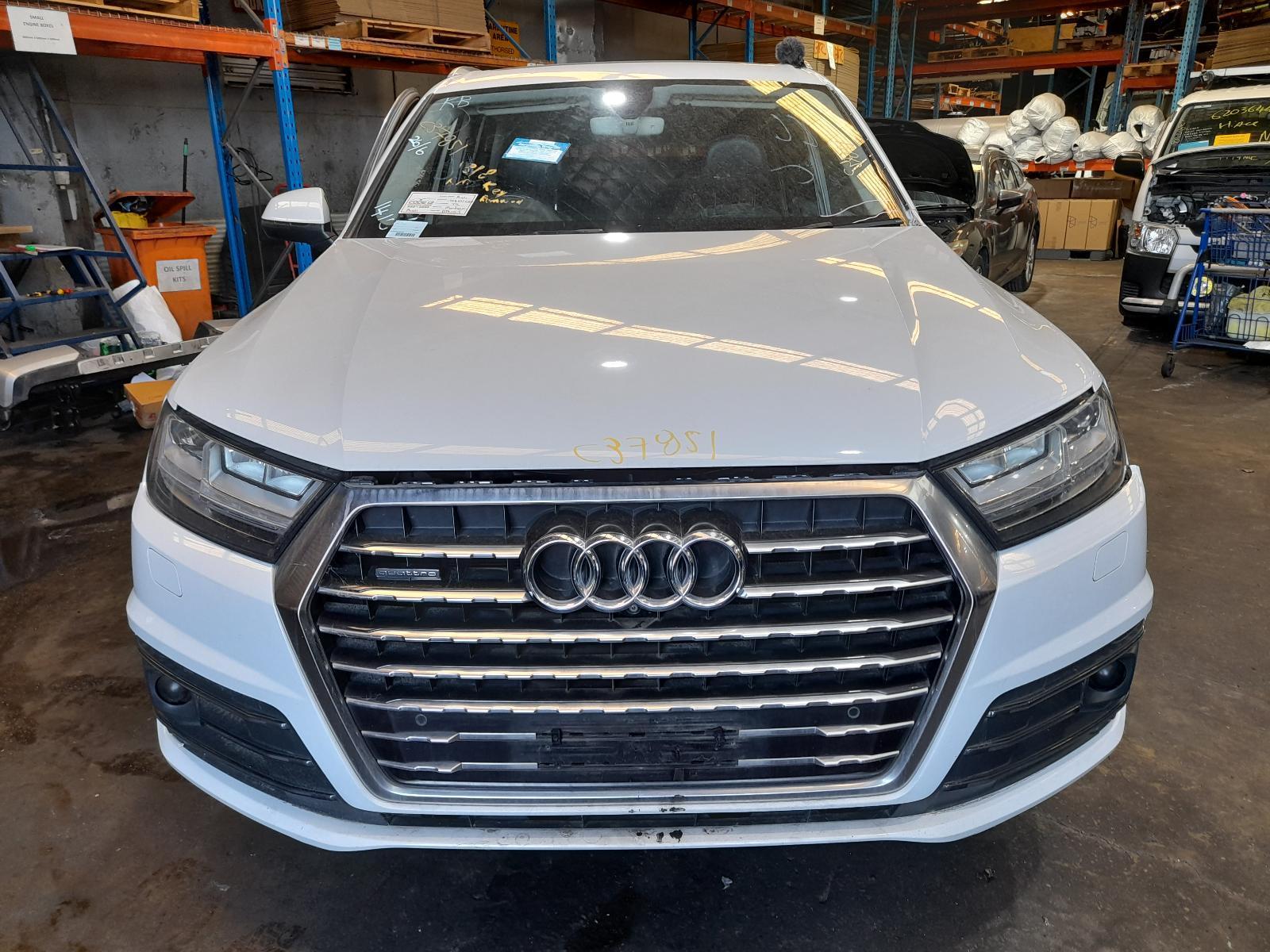 View Auto part Bonnet Audi Q7 2015