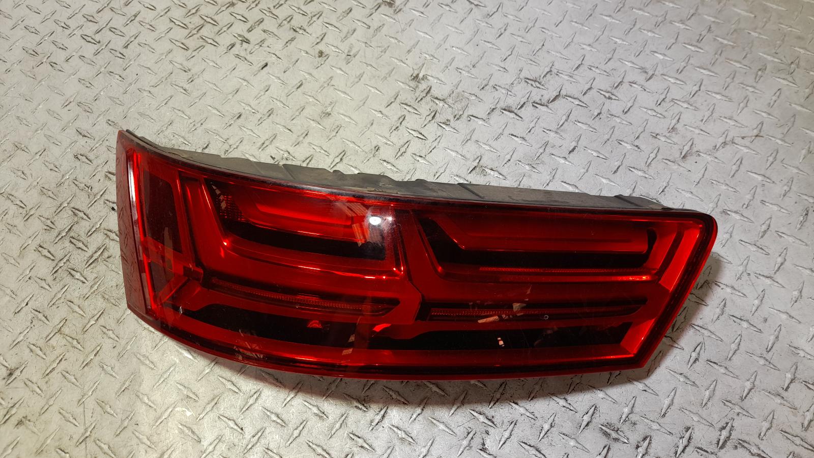 View Auto part Left Taillight Audi Q7 2015