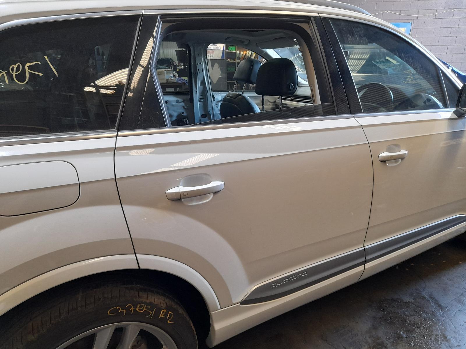 View Auto part Right Rear Door Sliding Audi Q7 2015