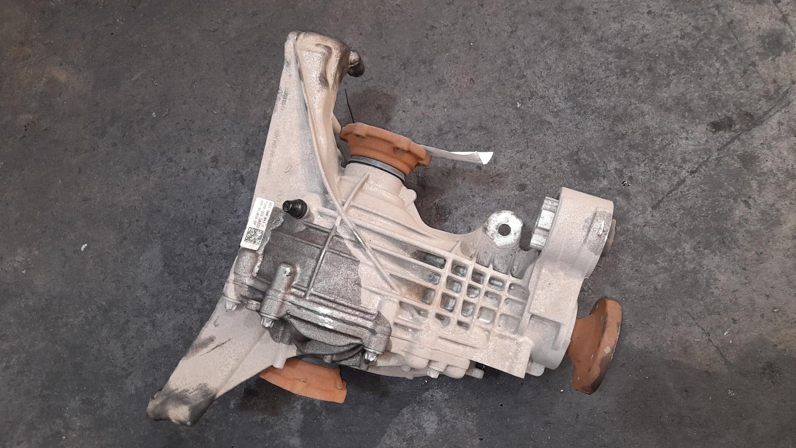 View Auto part Differential Centre Audi Q7 2015